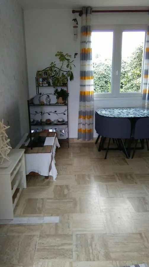 Loue Chambre Chez L Habitant Acces A La Cuisine A 10 Mn Des Plages Ploeven 0*,