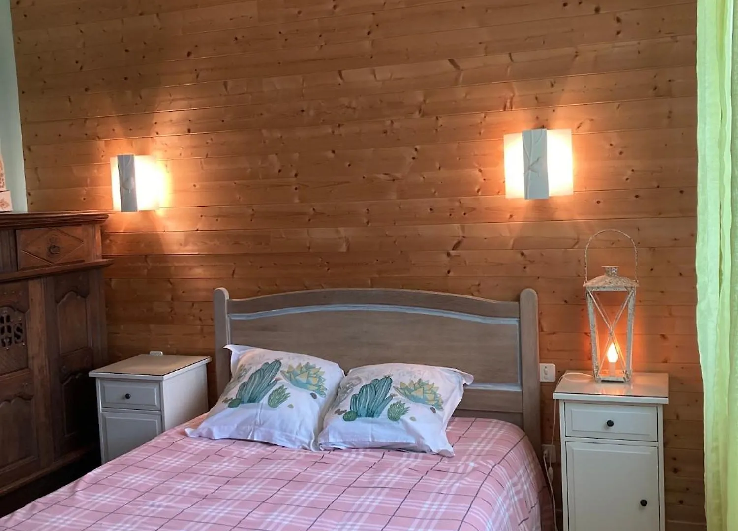 Loue Chambre Chez L Habitant Acces A La Cuisine A 10 Mn Des Plages Ploeven